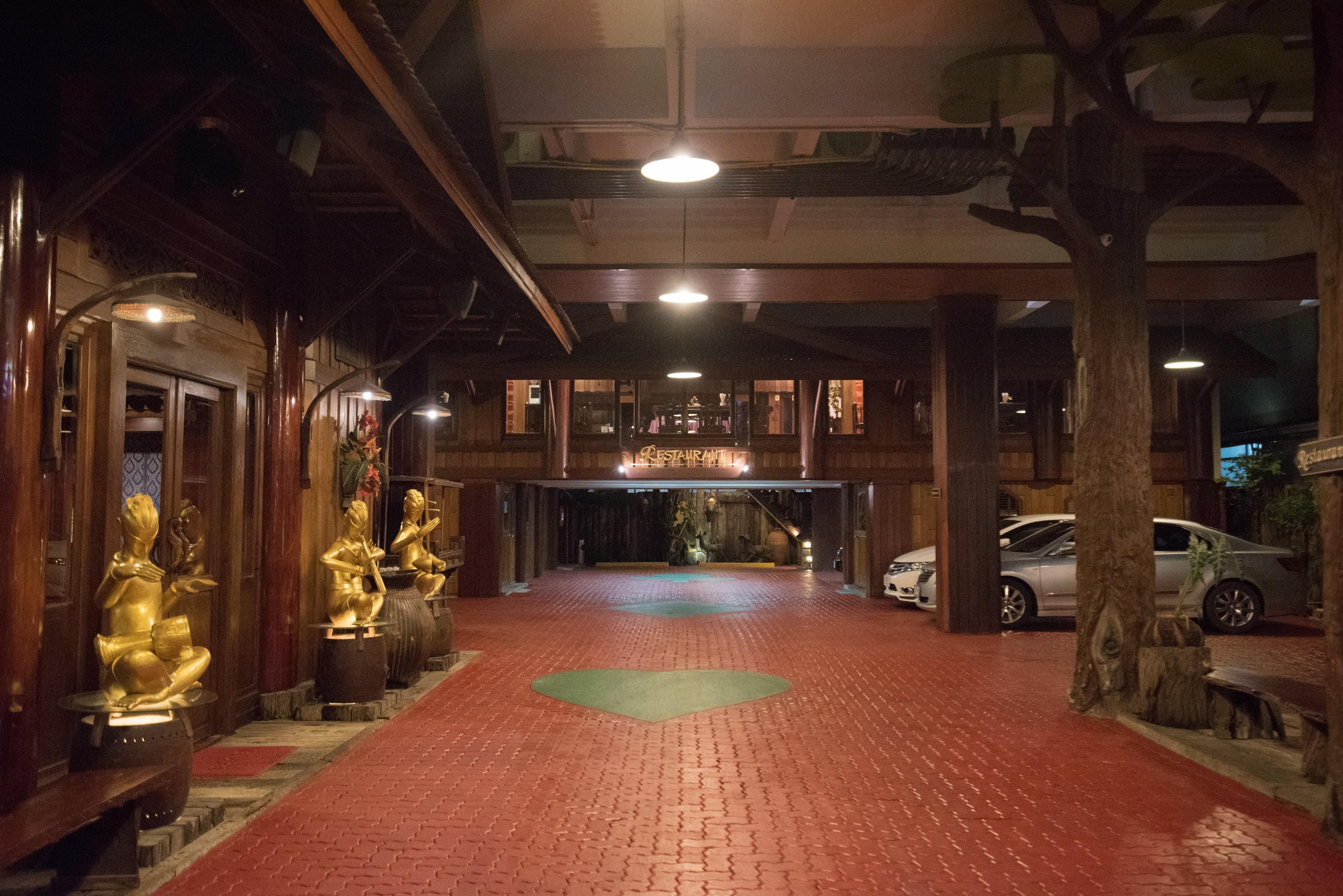 True Siam Phayathai Hotel Бангкок Экстерьер фото